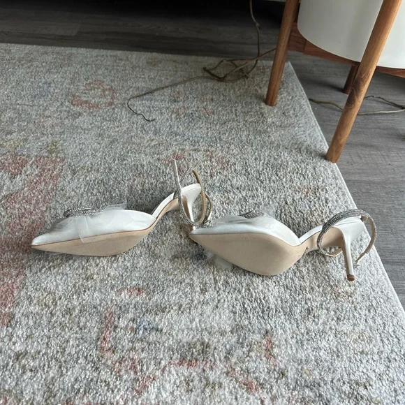 Badgley Mischka Sacred Pump 8.5 - Picture 6 of 6